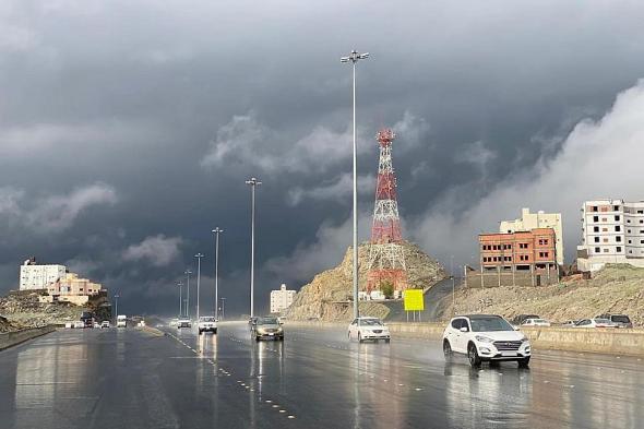 توقعات بأمطار غزيرة على مكة المكرمة وعسير والباحة وجازان حتى الأحد