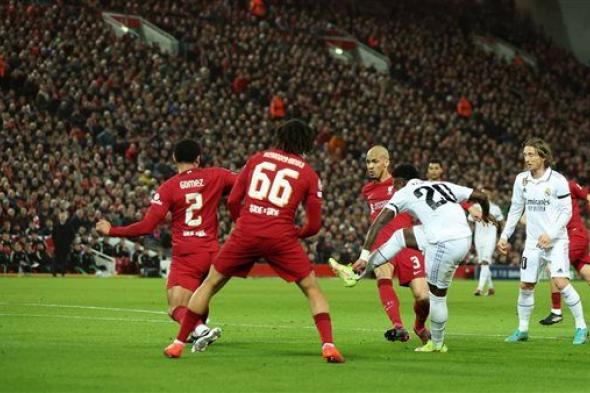 دوري أبطال أوروبا، شوط أول مثير ينتهي بالتعادل بين ليفربول وريال مدريد 2/2الثلاثاء 21/فبراير/2023 - 10:50 م
ليفربول ضد ريال مدريد مساء اليوم الثلاثاء، على ملعب أنفيلد، في ذهاب دور الـ16 لبطولة دوري أبطال أوروبا.