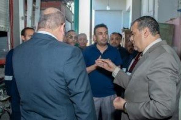 وزير الإنتاج الحربى يتفقد أبو زعبل للكيماويات وهليوبوليس للصناعات الكيماوية